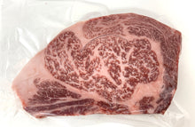 Load image into Gallery viewer, [接受預訂 Pre-order $86.1/lb] 日本 宮崎牛 A5和牛 (整件約12-16磅) Frozen Japanese Miyazakigyu (A5 Wagyu) Beef #1189a
