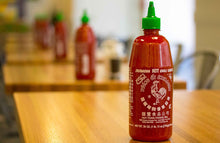 Load image into Gallery viewer, [數量有限] 匯豐食品 - 是拉差香甜辣椒醬 28 oz (大) Sriracha Chili Sauce 28 oz   #2482L
